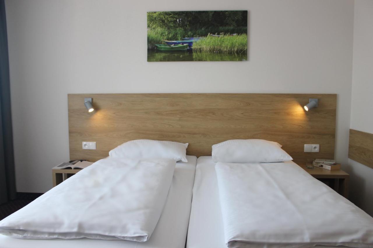 Hotel Huszcza ムロンゴヴォ エクステリア 写真